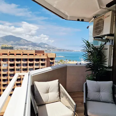 Marina & Mountains View *